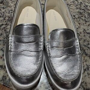 Cole Haan Nantucket Penny Loafer in Silver Argento White Pebbled Leather 9B